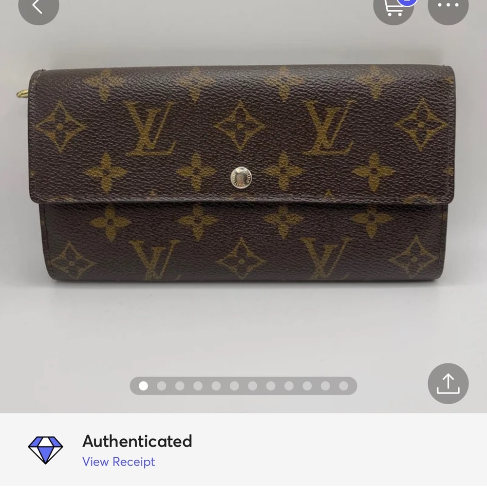 Louis Vuitton Monogram Sarah Wallet - Picture 16 of 17